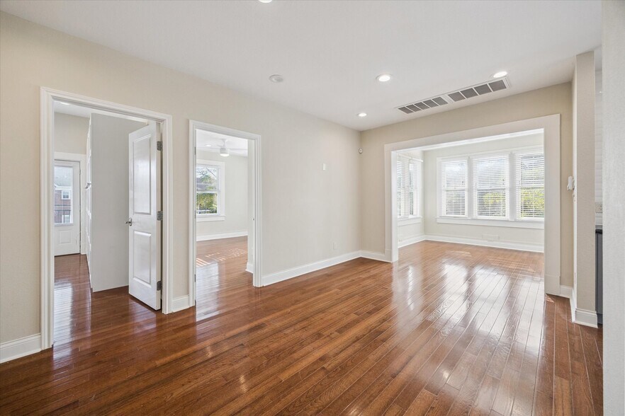 More Photos Of 1220 W Gray St, Houston Apartments For Sale