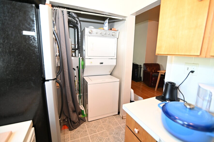 More Photos Of 513-519 12th St SE, Washington Apartments For Sale