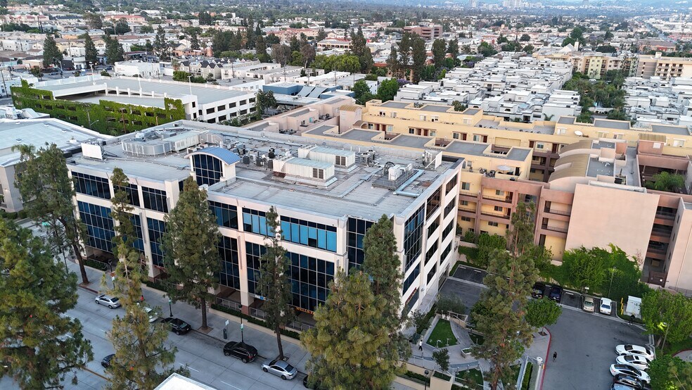 More Photos Of 250 E Olive Ave, Burbank Loft Creative Space For Lease