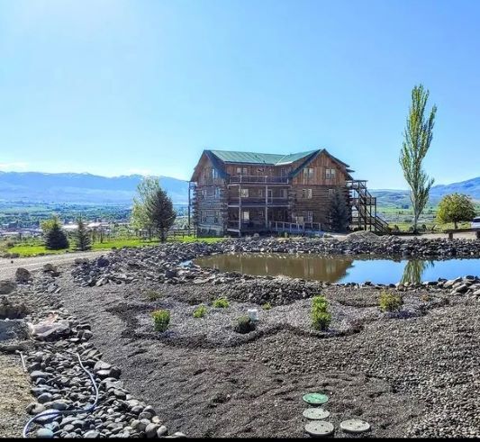 More Photos Of 13 Gott Ln, Salmon Hospitality For Sale