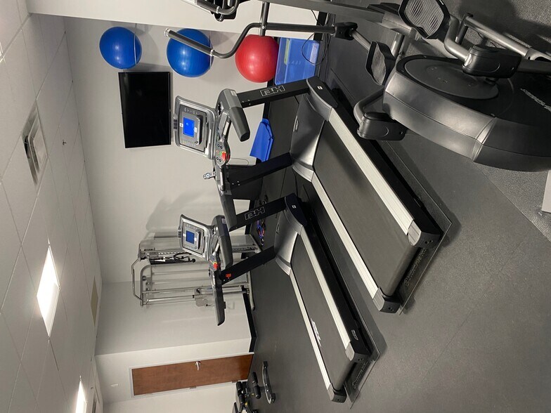 More Photos Of 44 Bearfoot Rd, Northborough Office For Lease