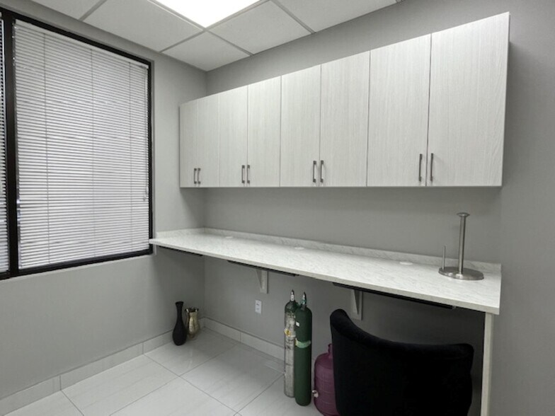 More Photos Of 685 Bloomfield Ave, Verona Medical For Lease