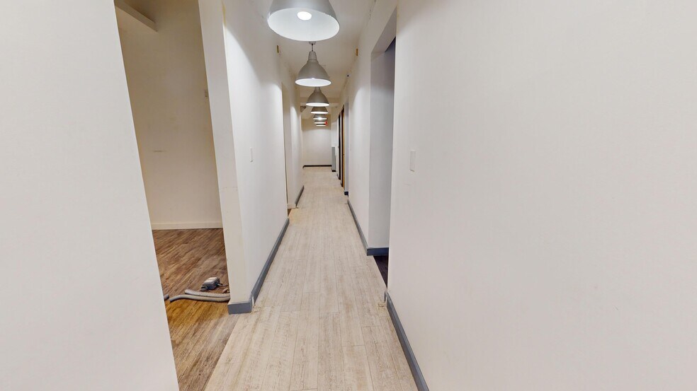 More Photos Of 20 Warren St, New York Medical For Lease