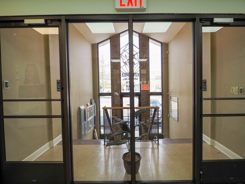 More Photos Of 3930 Richmond Ave, Staten Island Medical For Lease