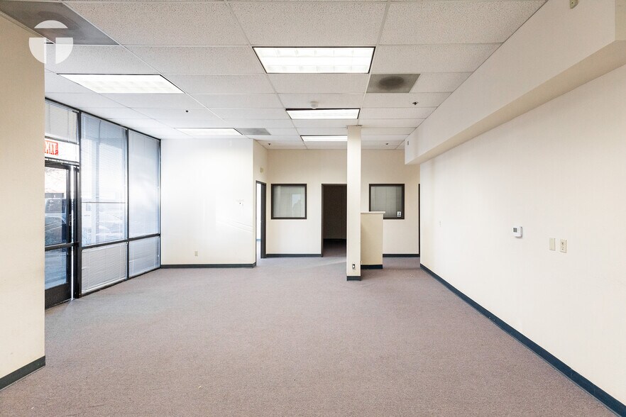 More Photos Of 819 Striker Ave, Sacramento Flex For Lease