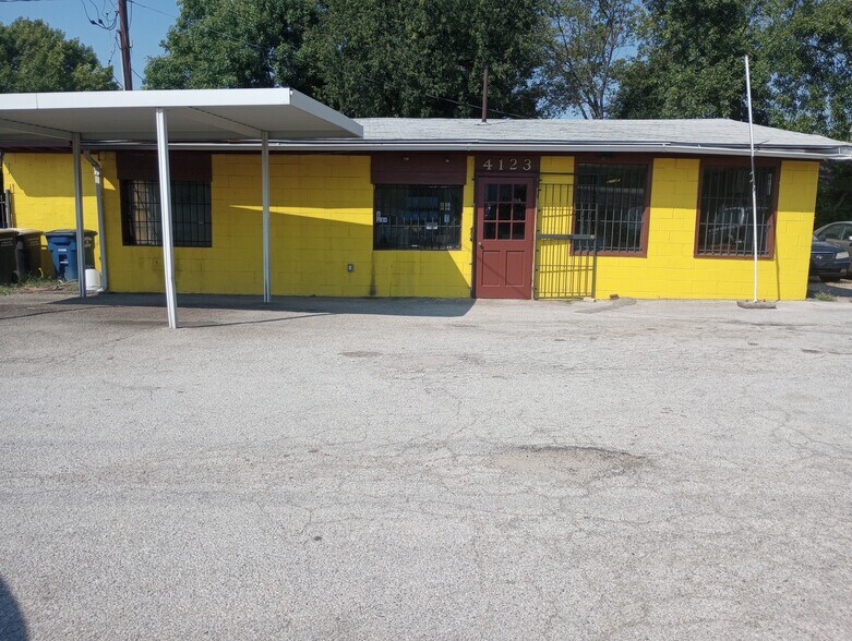 More Photos Of 4123 S Lancaster Rd, Dallas Office For Sale