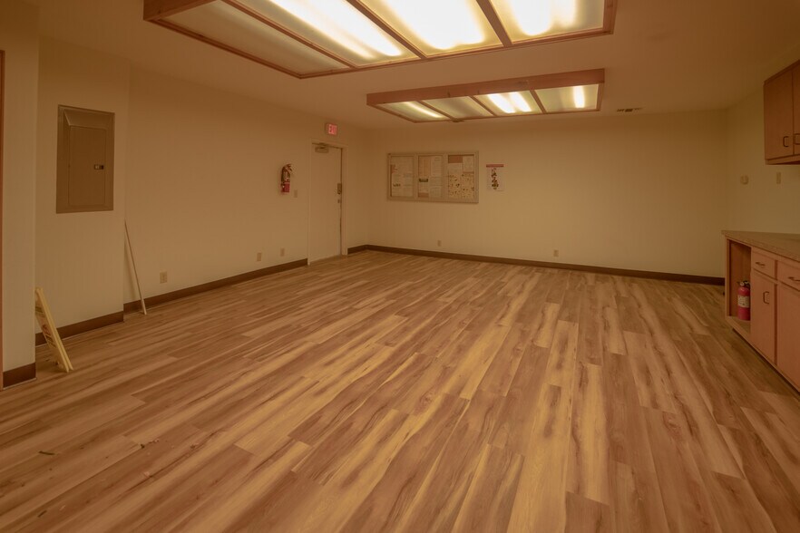 More Photos Of 2203 Port Lavaca Dr, Victoria Industrial For Sale