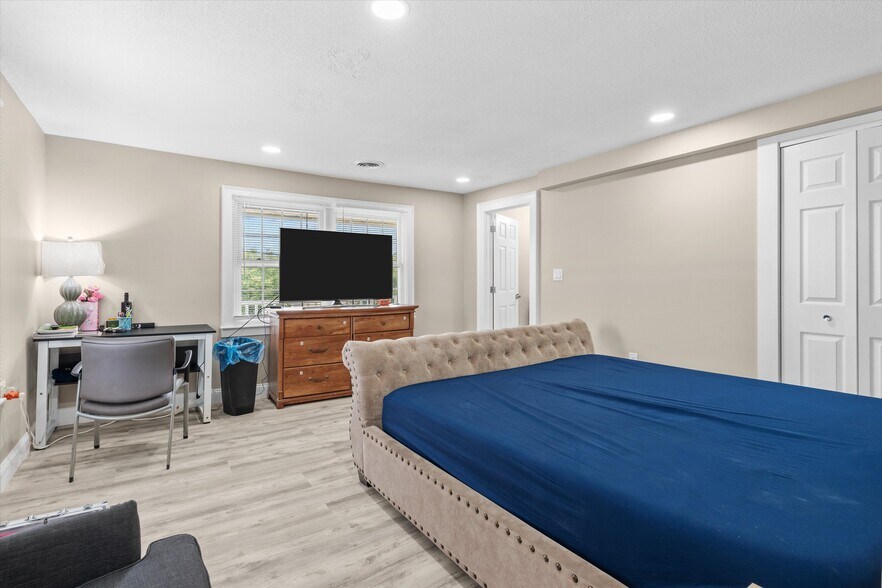 More Photos Of 47 Chelmsford St, Chelmsford Storefront Retail Residential For Sale