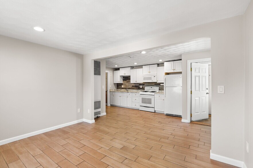 More Photos Of 120 Dolphin Ave, Revere Apartments For Sale