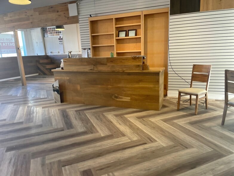 More Photos Of 14 E Lake Ave, Watsonville Storefront For Sale