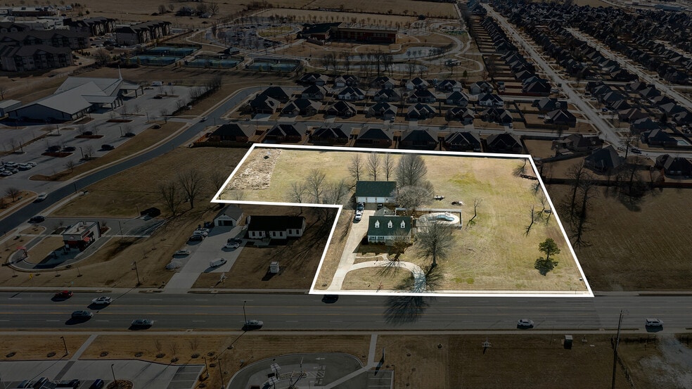 More Photos Of 1261 SW Regional Airport Blvd, Bentonville Land For Sale