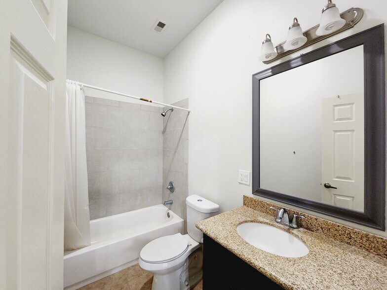 More Photos Of 12989 Bellaire Blvd, Houston Storefront For Sale