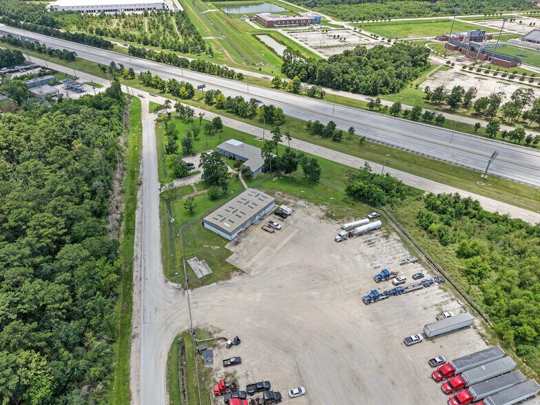 More Photos Of 11211 Hornberger Rd, Houston Warehouse For Sale