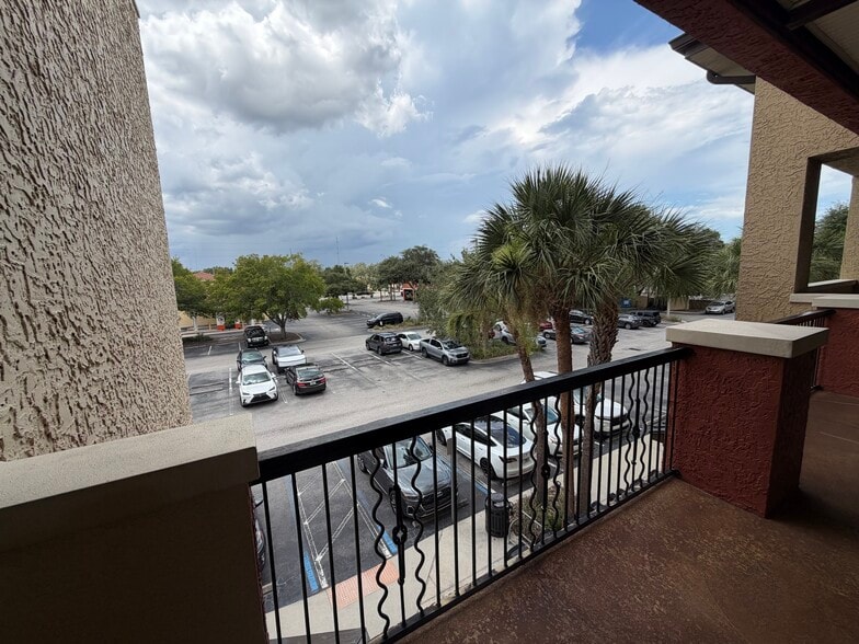 More Photos Of 1062 Bloomingdale Ave, Valrico Office For Sale