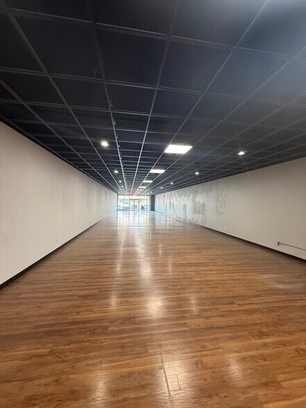 More Photos Of 210 E Main St, Montrose Office For Lease