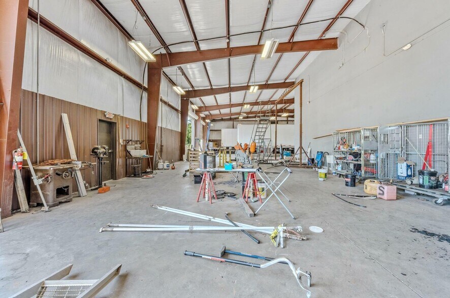 More Photos Of 1153 Bucksnort Rd, Jackson Distribution For Lease