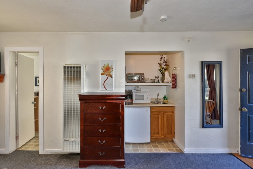 More Photos Of 18725 N Highway 1, Fort Bragg Hotel For Sale