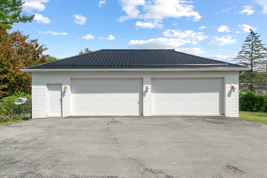 More Photos Of 639 Tower St, Tazewell Specialty For Sale