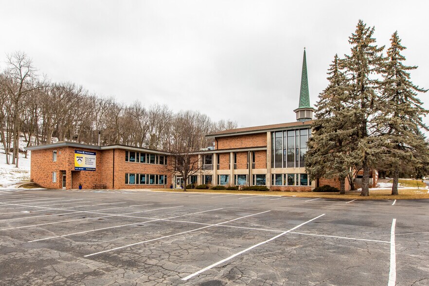 More Photos Of 974 Skyline Dr SW, Rochester Religious Facility For Lease