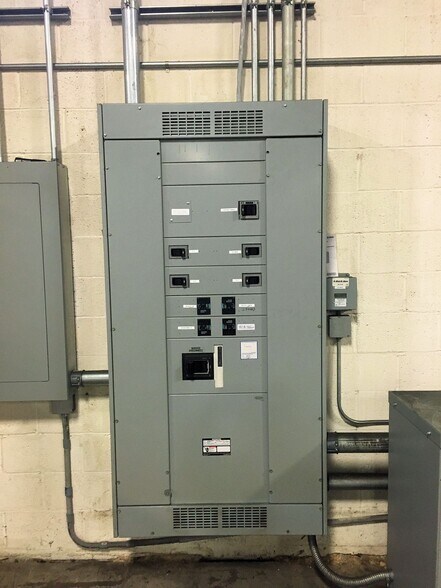 More Photos Of 3900 Paxton St, Harrisburg Light Manufacturing For Sale