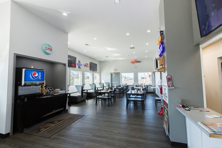 More Photos Of 1140 Kermit St, Plainview Restaurant For Sale