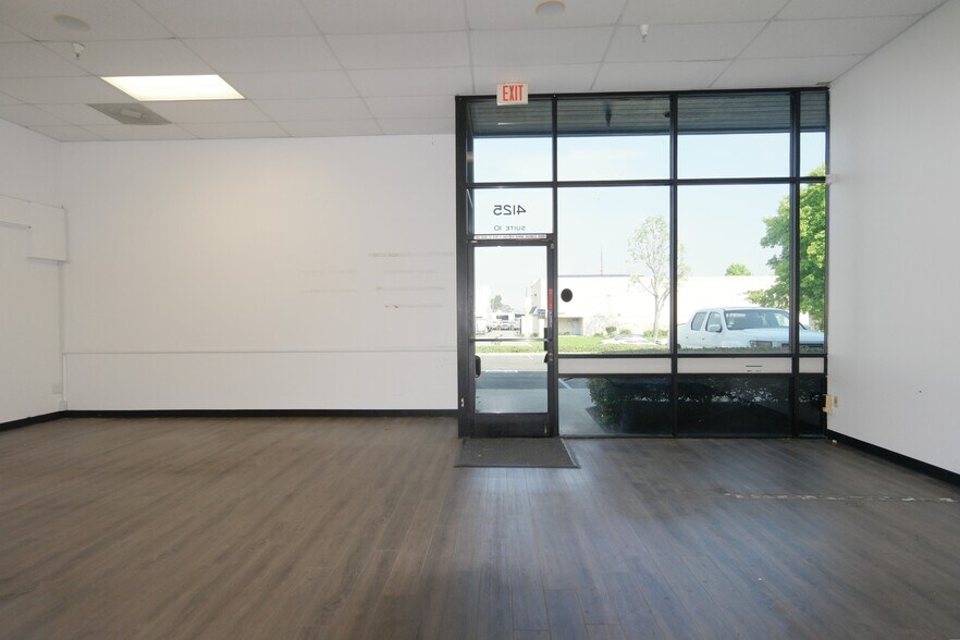 More Photos Of 4125 Market St, Ventura Light Manufacturing For Sale