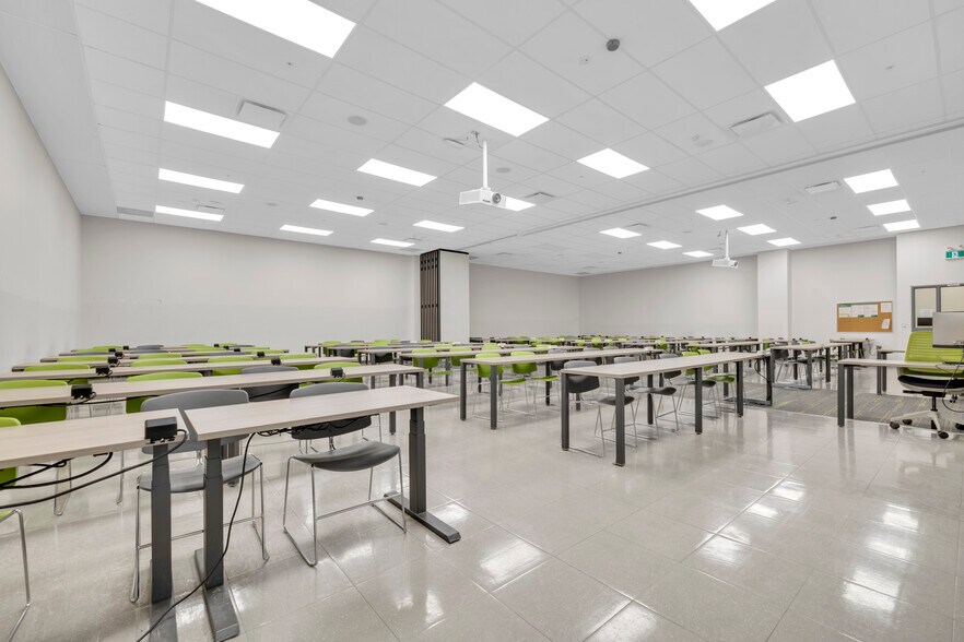 More Photos Of 1 Riverside Dr W, Windsor Office For Lease