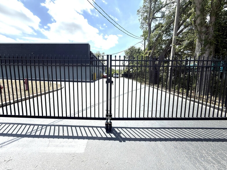 More Photos Of 2111 E Busch Blvd, Tampa Freestanding For Sale