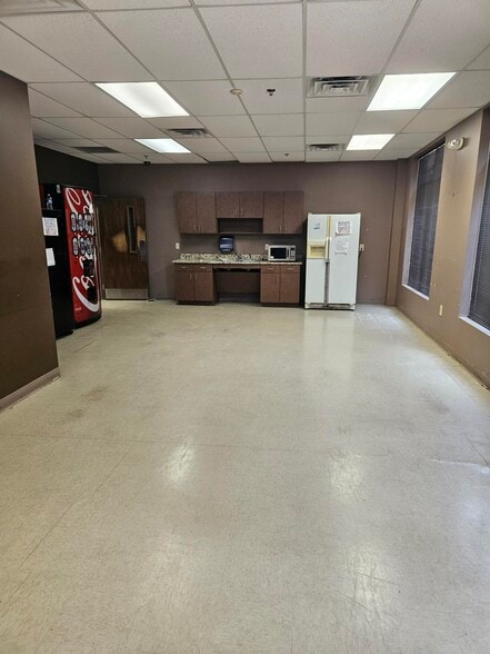 More Photos Of 3750 Naturally Fresh Blvd, Atlanta Office For Lease