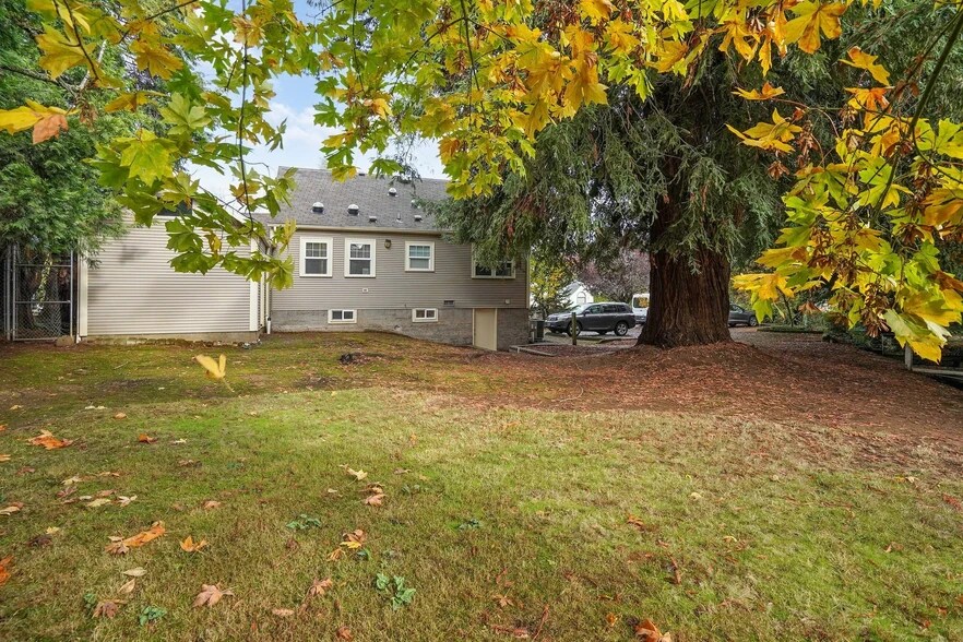 More Photos Of 1230 Fairview Ave SE, Salem Office For Sale