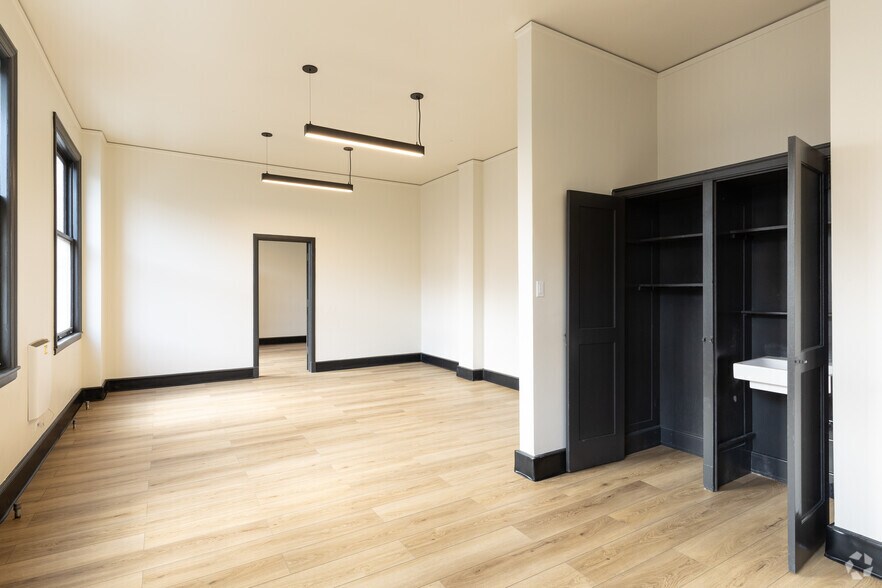 More Photos Of 2940 16th St, San Francisco Loft Creative Space For Lease