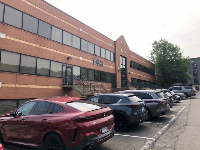 More Photos Of 46396 Benedict Dr, Sterling Office For Lease