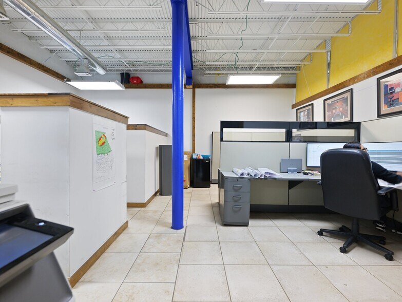 More Photos Of 2567 Athens Hwy, Gainesville Warehouse For Sale