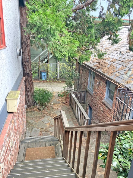 More Photos Of 1672-1676 University Ave, Berkeley Medical For Sale