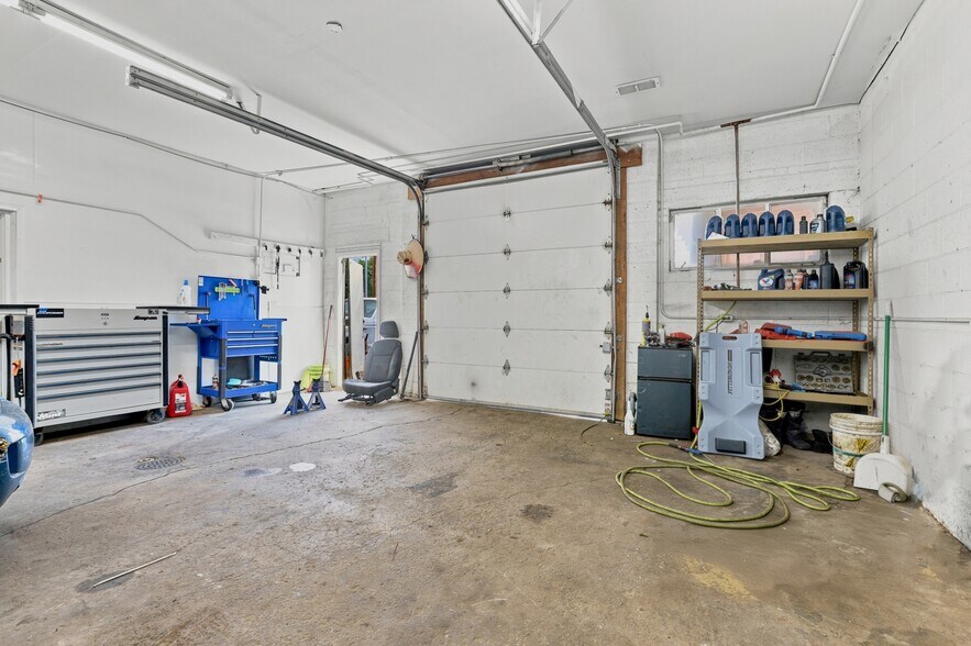 More Photos Of 1458-1472 Ironton St, Aurora Industrial For Sale