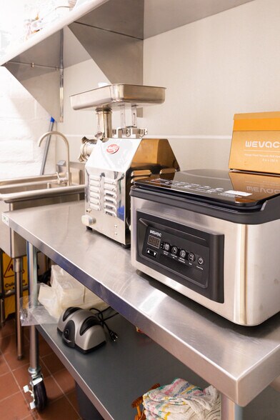 More Photos Of 10124-10138 Topanga Canyon Blvd, Chatsworth General Retail For Sale