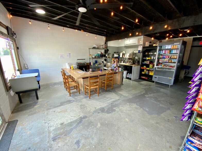 More Photos Of 105 Colonial st, Kempton General Retail For Sale
