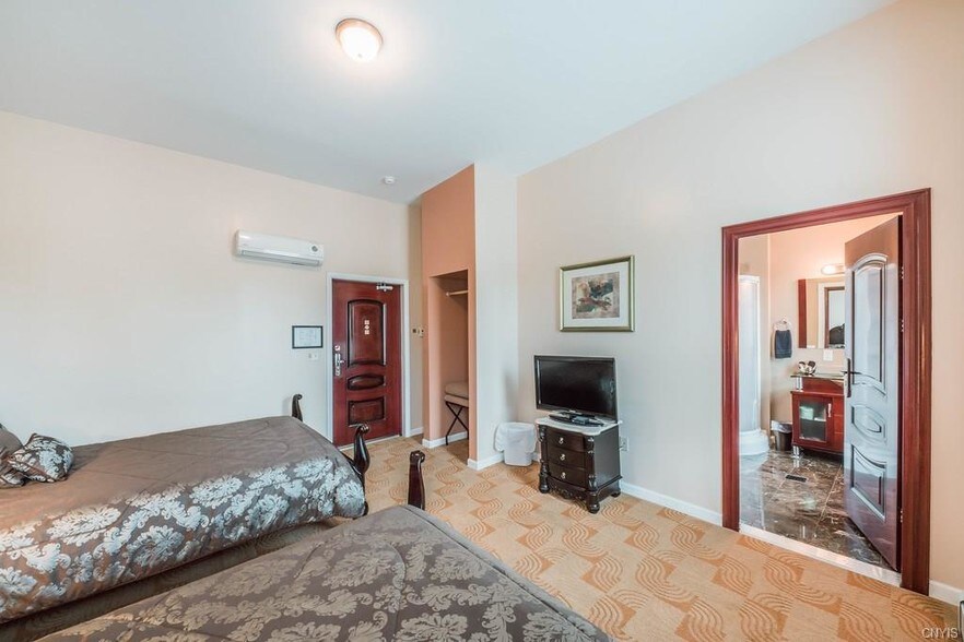 More Photos Of 111 W Broadway St, Cape Vincent Hotel For Sale