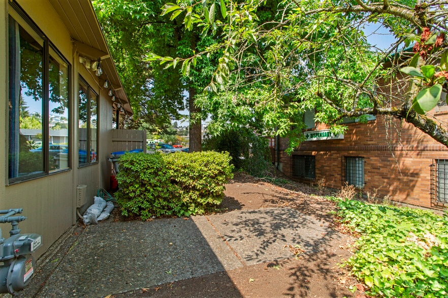 More Photos Of 15390 SW 116th Ave, Portland Medical For Sale