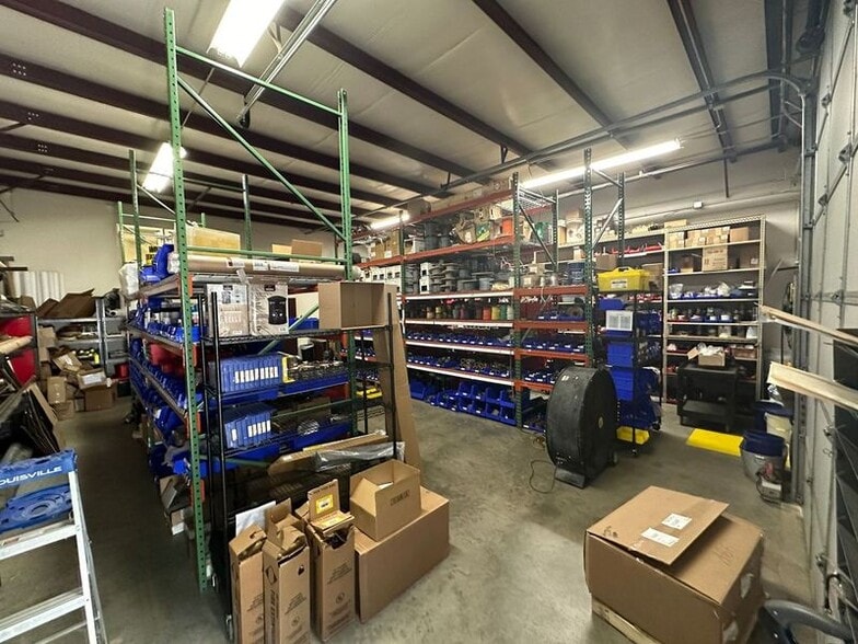 More Photos Of 1070-1078 Classic Rd, Apex Flex For Lease