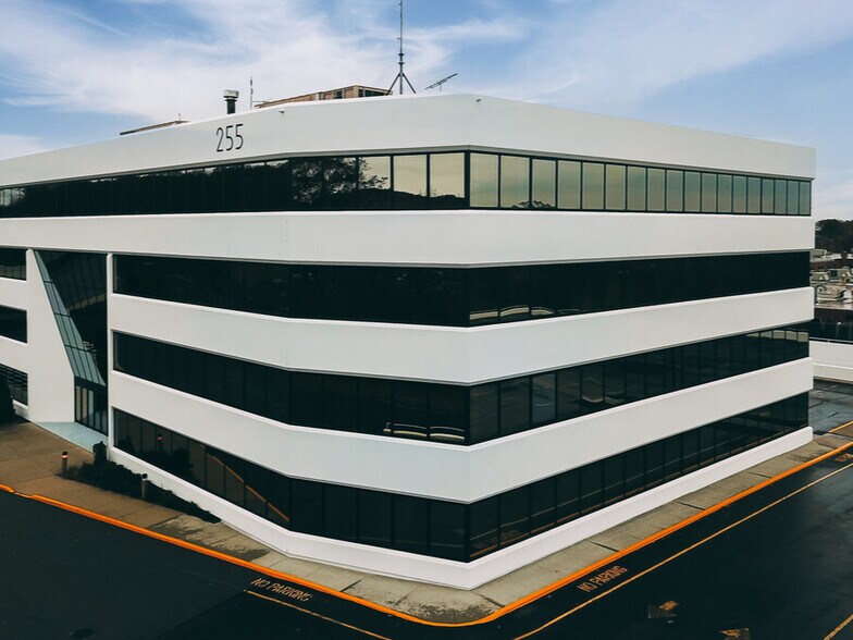 More Photos Of 255 Executive Dr, Plainview Medical For Lease