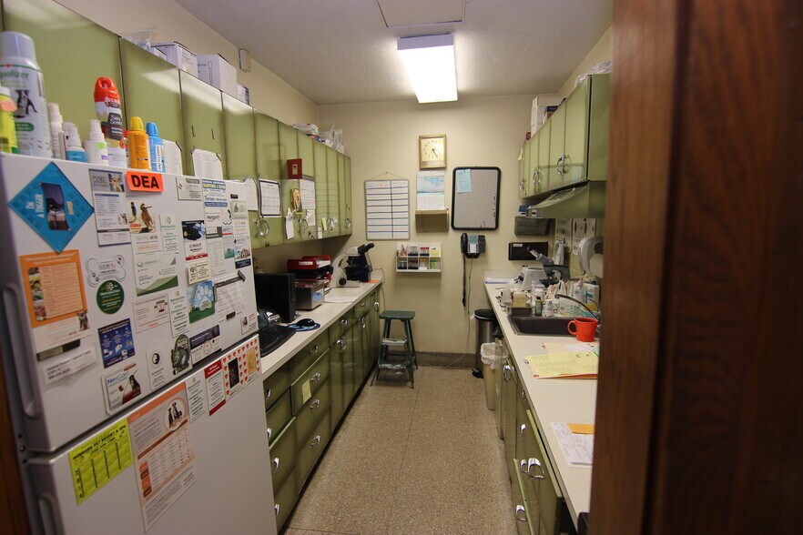 More Photos Of 2900 Belmont Ave, Youngstown Office For Sale