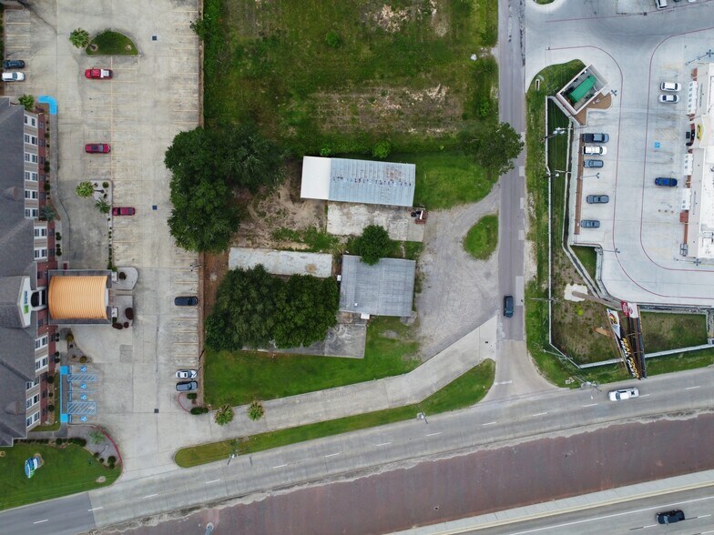 More Photos Of 590 Wilson St, Vidor Light Manufacturing For Sale
