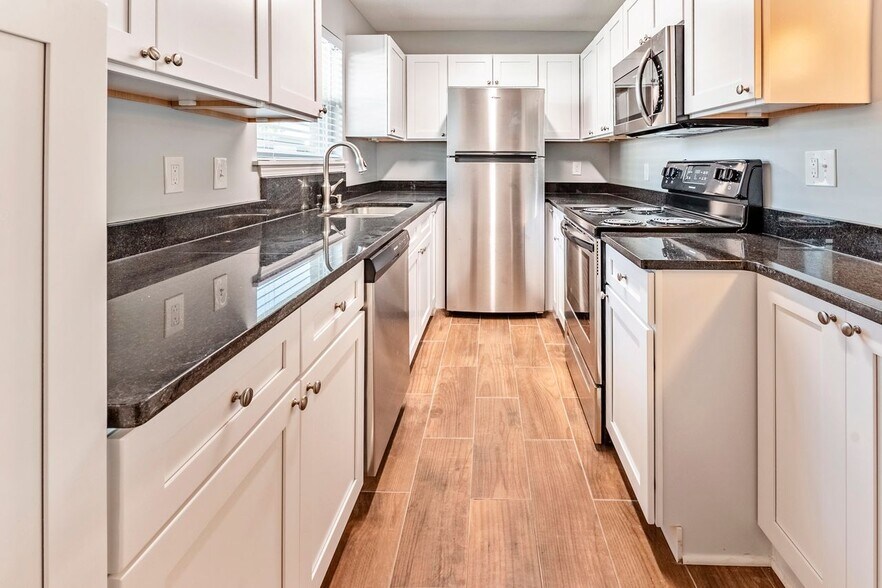 More Photos Of 1616 Monroe Ave, Memphis Apartments For Sale