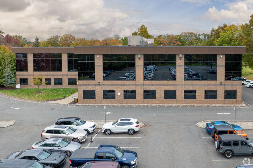 More Photos Of 199 Pomeroy Rd, Parsippany Office For Lease