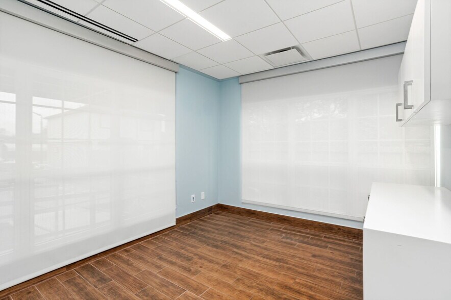 More Photos Of 4359 Greco Dr, San Antonio Medical For Lease