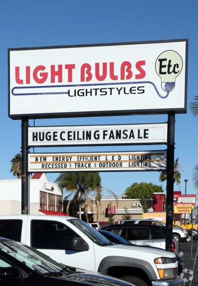 More Photos Of 658 N Tustin St, Orange Freestanding For Sale