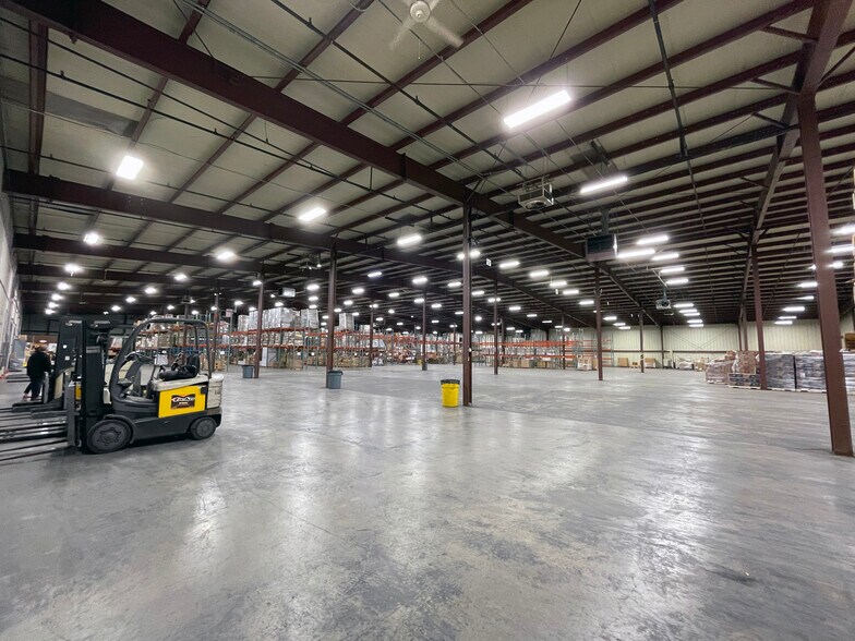 More Photos Of 61 W 2nd St, Wind Gap Warehouse For Lease