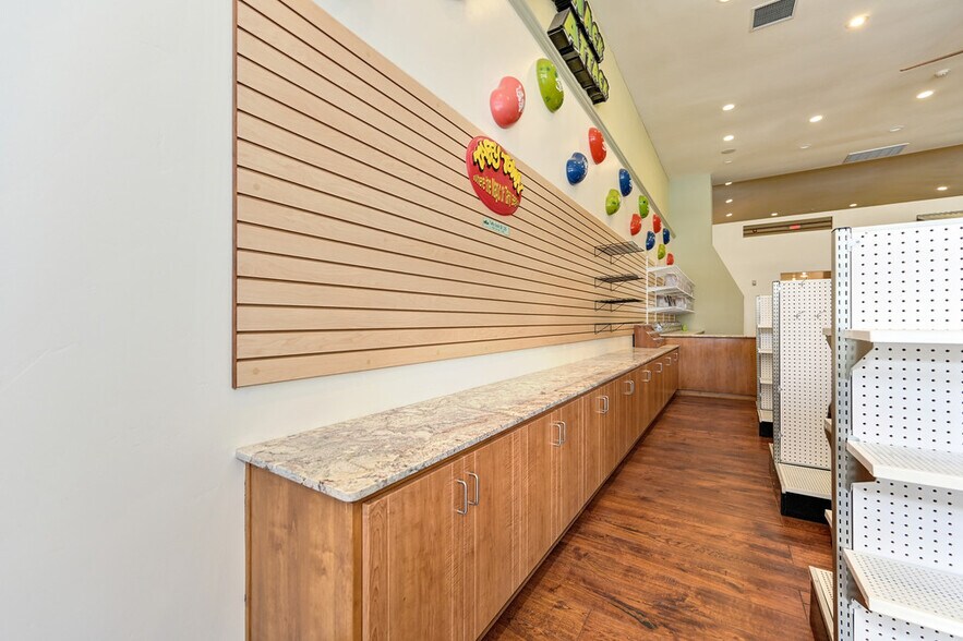 More Photos Of 27 S Main St, Colfax Storefront For Lease