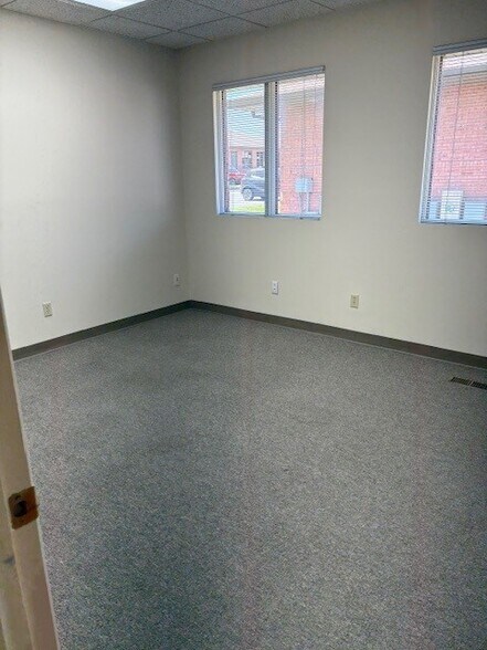 More Photos Of 2 Park Place Blvd, Swansea Office For Lease